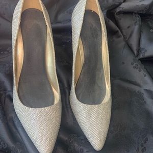 Nandrolone Special Occasion Pumps